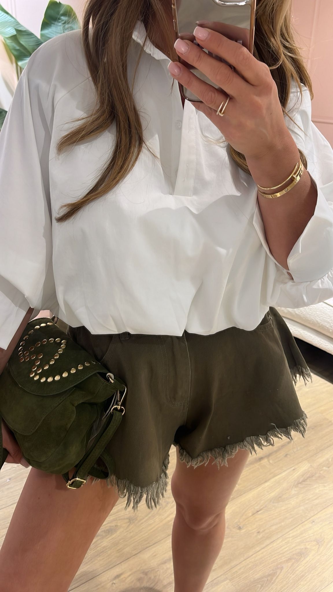 Mila Short - army green π