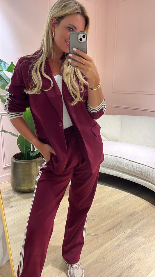 Classic Bordeaux Blazer
