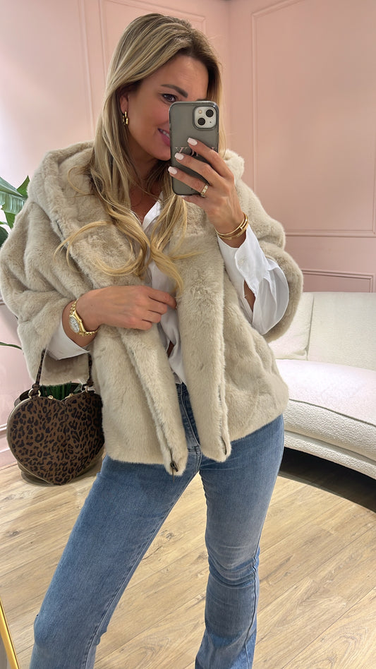 Jas Elise Creme Faux Fur