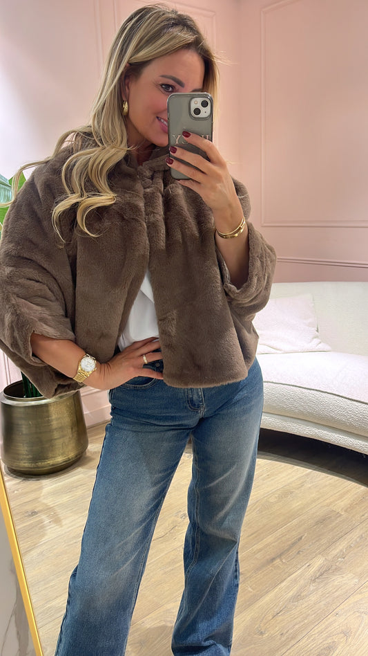 Faux Fur Cape Mila Taupe