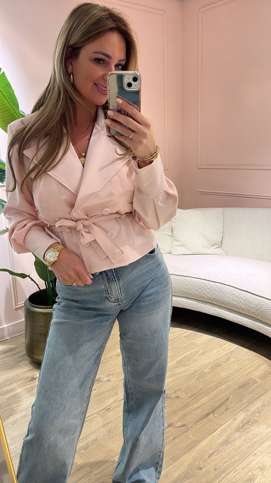 Ambika Blazer met Strikceintuur - Zacht roze 🌸