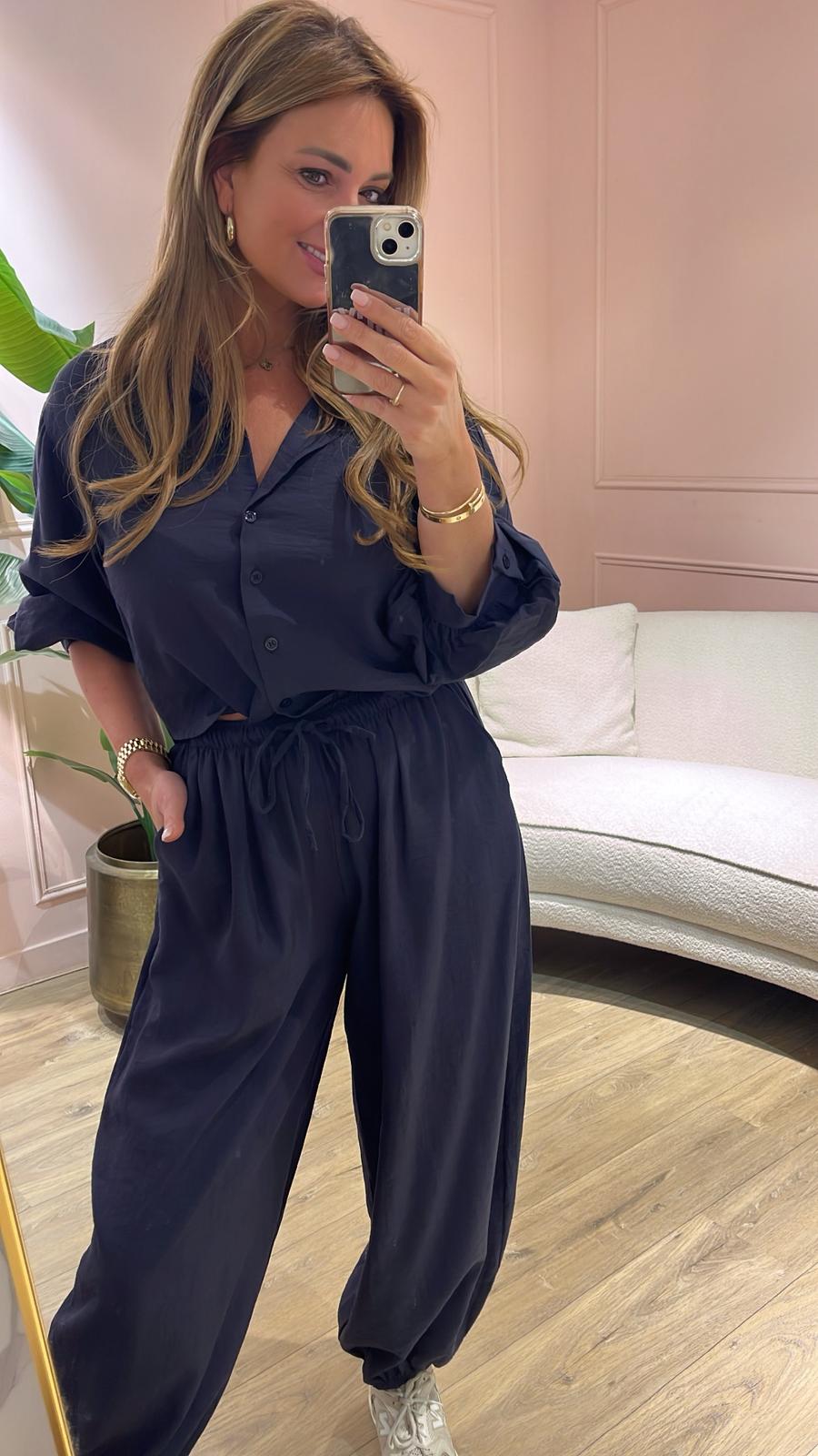 Amara Broek - Navy 💙