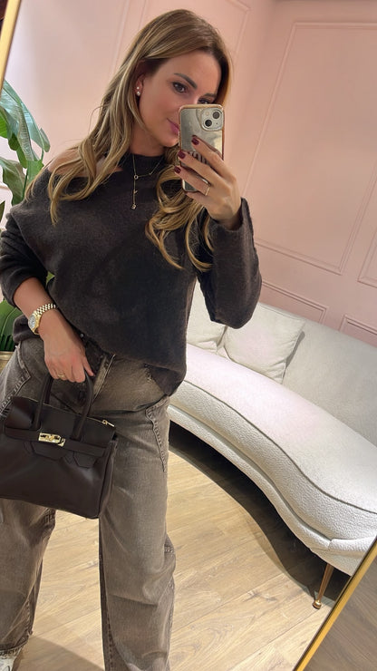 Open Shoulder Knit - donkerbruin